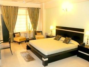 Corporate Suites Гургаон Экстерьер фото